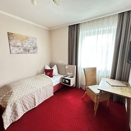 Hotel Mutz Garni Иннинг-ам-Аммерзе Экстерьер фото