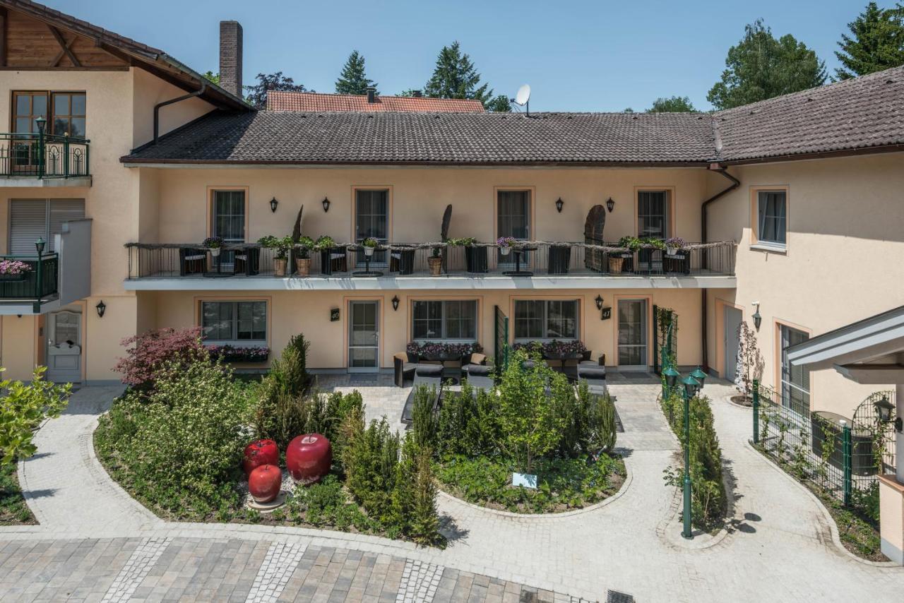 Hotel Mutz Garni Иннинг-ам-Аммерзе Экстерьер фото